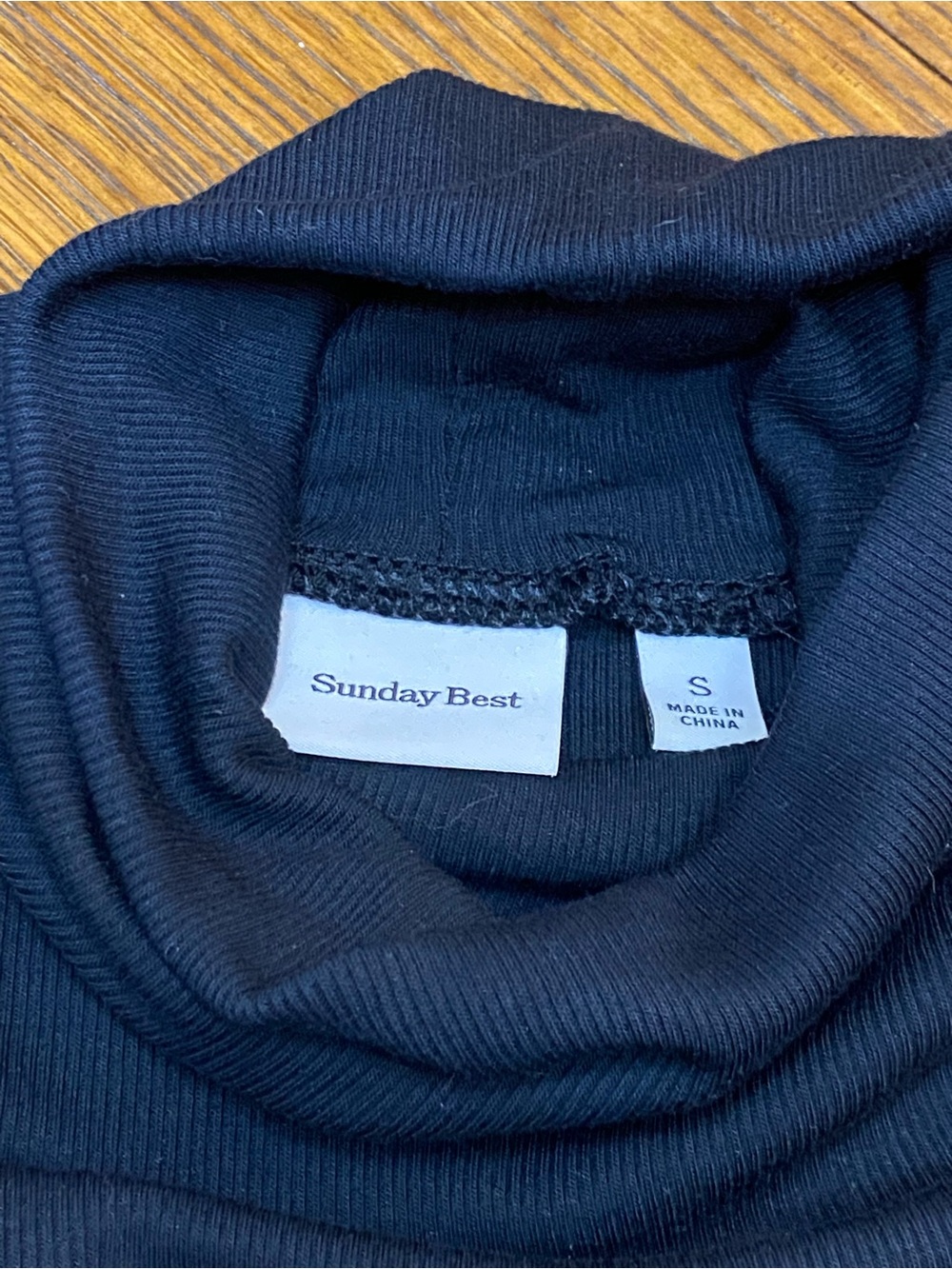 Aritzia Sunday Best black dressy women’s short Turtleneck size small like new
